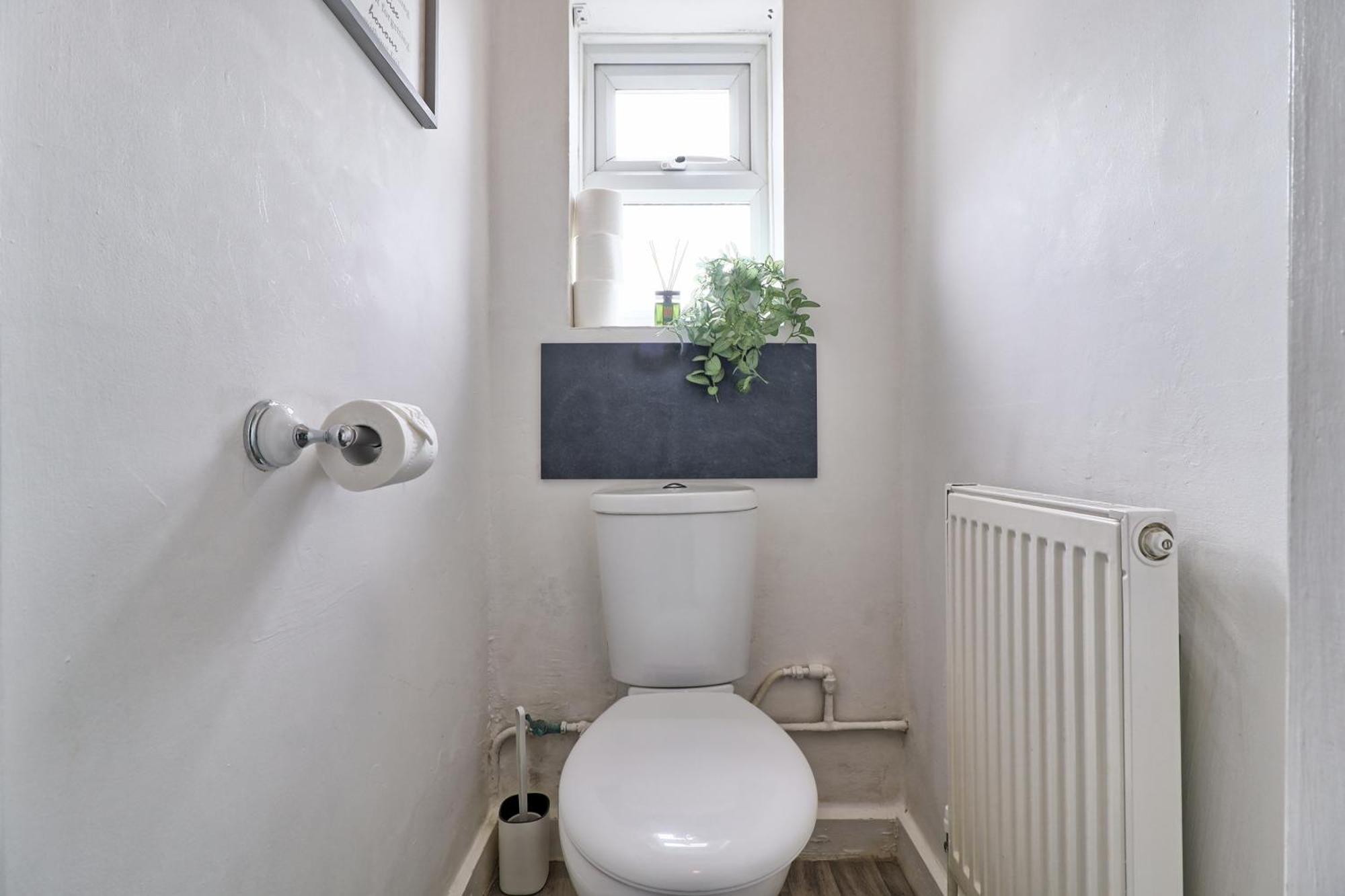 Luxury 3-Bed Apartment Near To London With Parking Хорнчерч Экстерьер фото